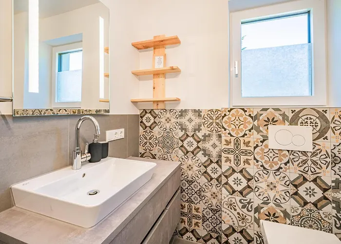 Tirola Bude Schorsch 2 *